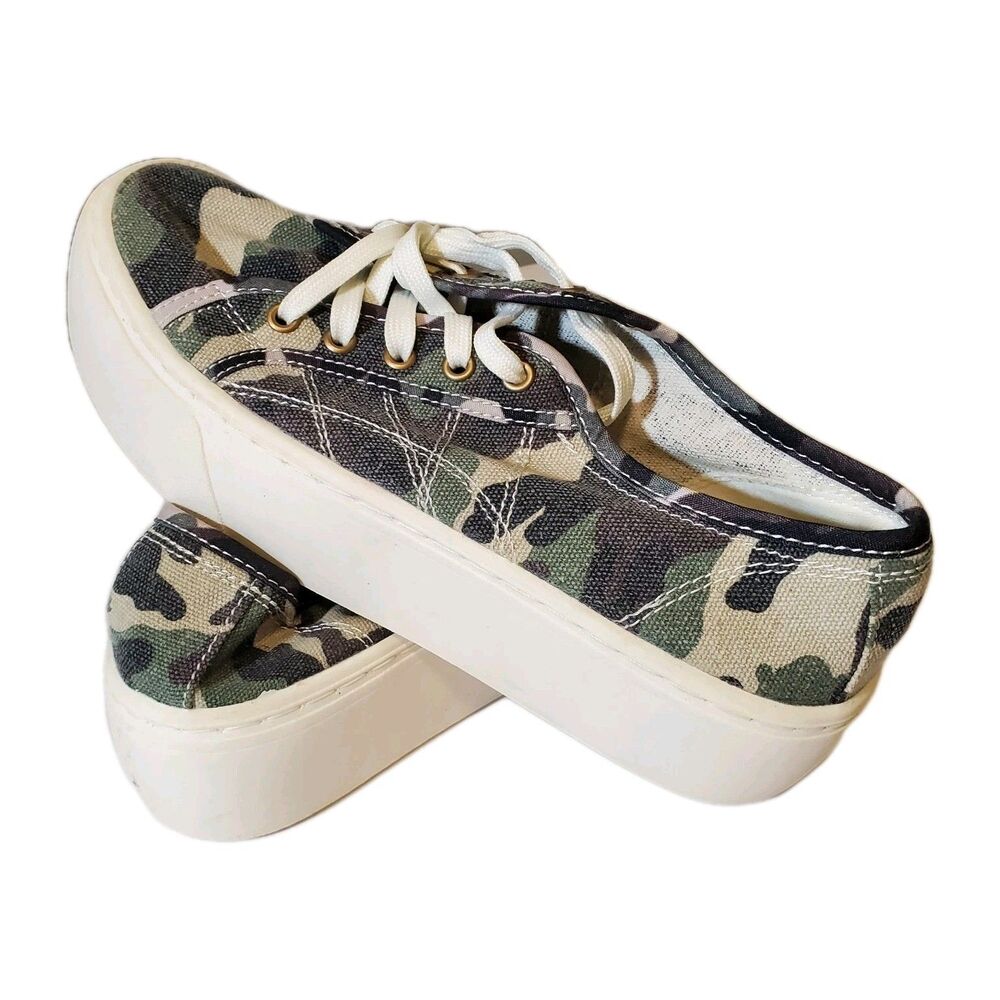 A‎ New Day Shoes Womens Size 6 Sneakers Cameo
